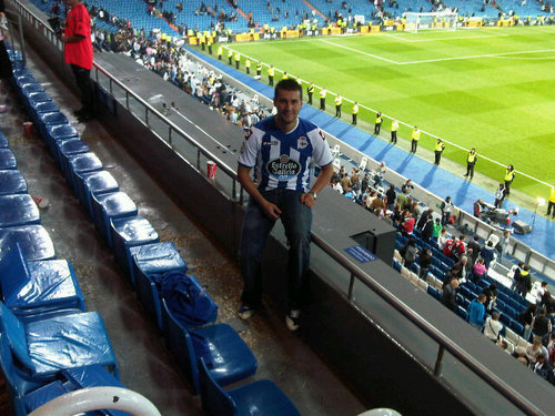 Técnico Superior en Animación de Actividades Físico-Deportivas. Diplomado en Educación Primaria. Entrenador de fútbol Nivel III.