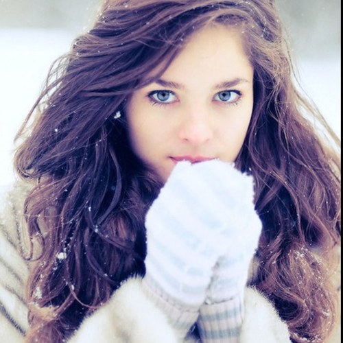 I always tweet the truth, and sometimes it hurts. #straightup #teamfollowback #footballgirlfriend Alcohol is my best friend.