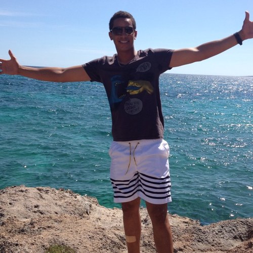 arizalizardo's profile picture. Trabajando para tener un futuro exitoso!⚾