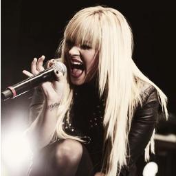 Skyscraper mi himno...
Stay Strong mi lema...
Demi Lovato mi inspiracion...
Lovatica F0rever .. :) @ddlovato