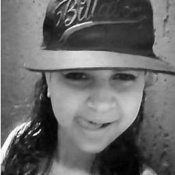 Deus pode morar em qualquer lugar do universo mas escolheu o meu coração . Ty love Deus .