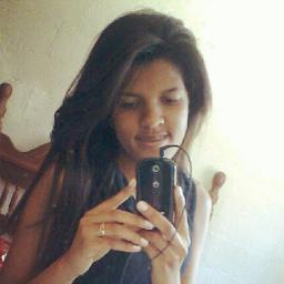 Quem me vê, me vê sorrindo e vai ser sempre assim ♪