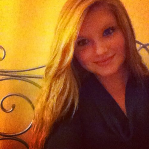 My names madison taylor sunley 
I love the country 
Trucks , 4 wheelers , mud ,bonfires 
Country boys