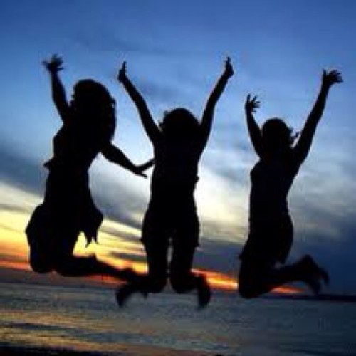 @RegGirlProbs3: We're 3 regular girls tweeting the regular problems of a regular life! follow us :)