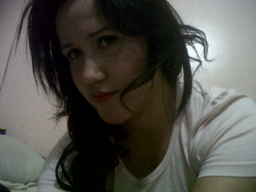 Edad 25...  trabajo en Movistar...estudio y me encanta twitiar..soy nueva en el twitter . Siganme.. Chuncha de corazon...