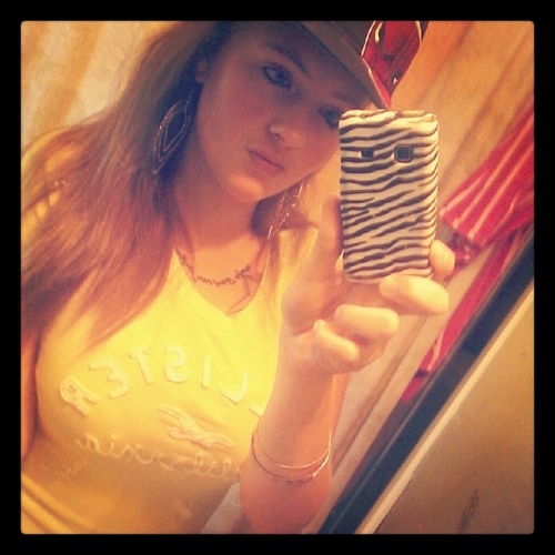 iplayitbetta's profile picture. top notch bitch