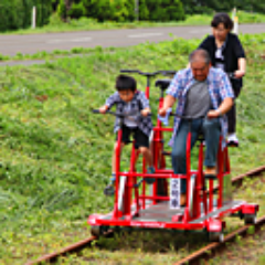 廃線となった小坂鉄道を保存するため、レールバイク（軌道自転車）を走らせています。会員も募集中！