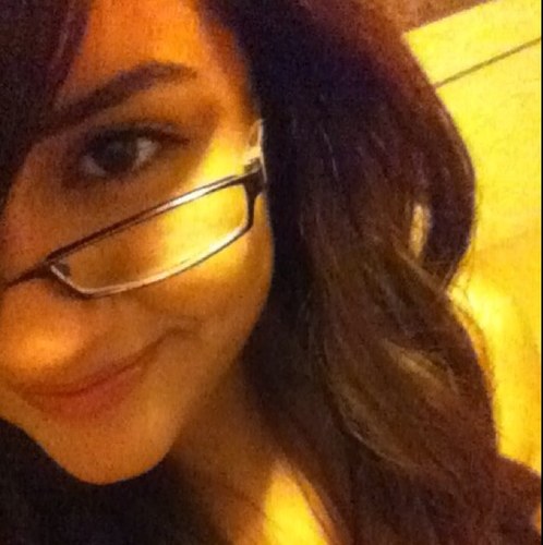 I'm an ordinary girl , love me or hate me (: don't care . Follow with #muchlove ,#xoxo