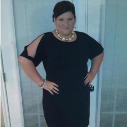 aprilmontoya10's profile picture. 