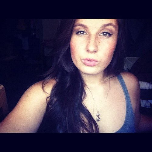 Its_ChelseaLee's profile picture. Living life to the fullest:) | 19 | BestBuy | CalPolyPomona |