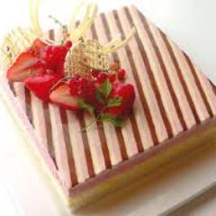 映画と旅行とアニメとケーキとお洒落が好きな大学生です♪みなさん仲良くしてもらえたらとても嬉しいです★勝手にフォローするかもしれないですけれど許してくださいね><