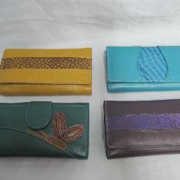 Venta de Artículos en 100% Cuero con 1 año de garantía y de Accesorios en Murano a bajo costo... Pedidos al 3164291998 Aura Rivera