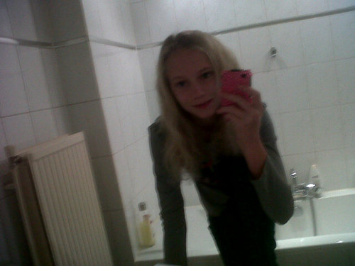 Nieuwe acount @rochelle_lovex. Folow ook even @hoevaakzoenen num 0639066793