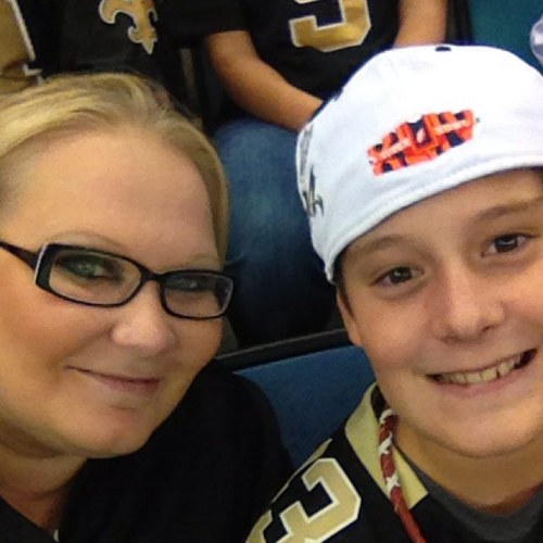 Angezzie12's profile picture. 