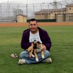 bryanf_'s profile picture. Educator