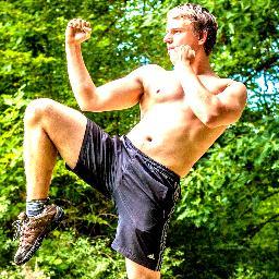 Extrémní sportovec a trenér. NOVÉ cvičení na: https://t.co/WxBRCptaQN