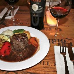 Cozy restaurant in Riga quiet center serving Italian Cuisine