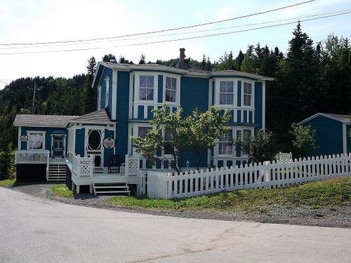 The best little B&B in Central Newfoundland, Don't miss the ferry ride to Little Bay Islands and take in the whales and icebergs.  The best food in Outport NL.