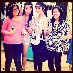 Hallo Blinkstar mari follow @SharePict_Blink karena kita akan ngeshare semua foto-foto BLINK @ify_blink @siviablink @pricillablink @febbyblink ♥