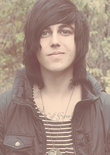 Loveforkellin's profile picture. This twitter is made for the love for Kellin! SWS