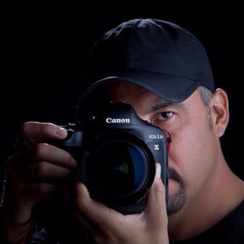 Multimedia Producer, Audiovisual Director, and Professional Photographer from #UdeG, #ITESO, and #CAAV. Critical Thinker. 
Tango Dancer. Prime of Life.