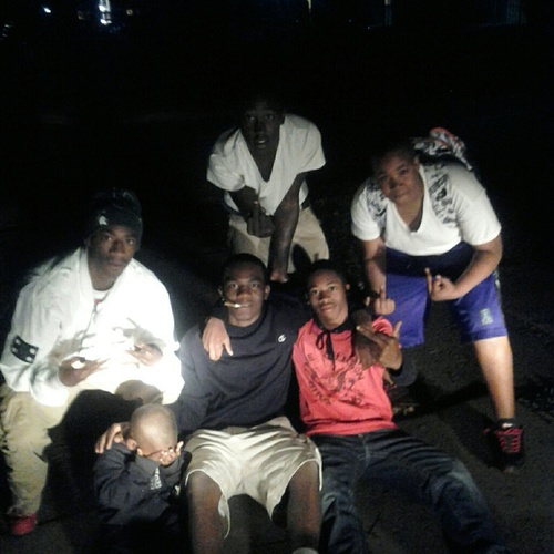 we all we got me n my boys....free bobb/ vont/salina/mya/malik/kk/demond....blade sd wht up bitchh♥http://t.co/dTTskHnW