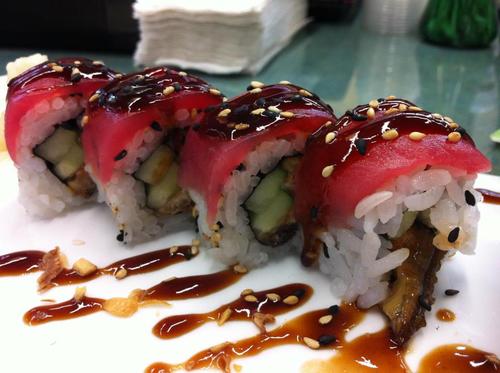 We offer a full menu of sushi, salads & sushi burritos that you can enjoy at our 7th St. Public Market location. Come visit us & enjoy our daily lunch specials!