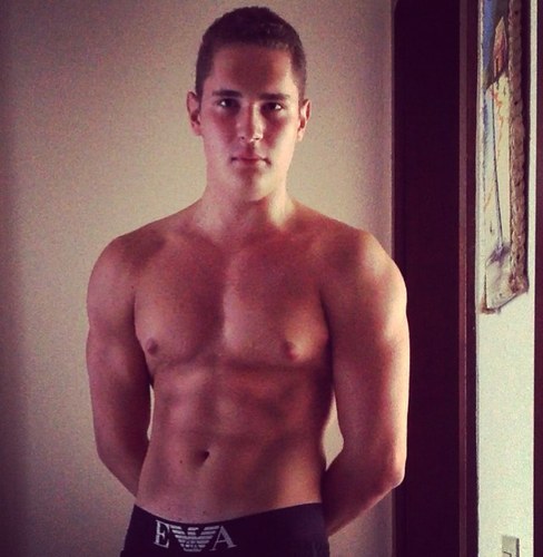 Konsti3301's profile picture. 