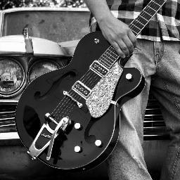 Guitarrista, apaixonado por música, persistente e futuro engenheiro!!
