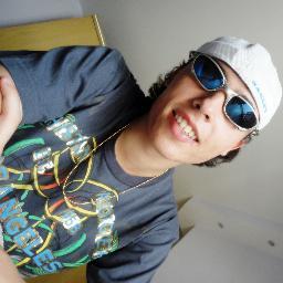 -            NÓIS NÃO SE INTIMIDA COM NADA O SEGREDO DE TUDO É MANTER A CALMA    ;)) 
http://t.co/djQDkQl1do
