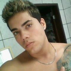 Sou da @CrazyBitch_sz ♥Tatuador/ Ciumento/ Legal / #Flamenguista.Vem com papai vem, que você vai se dá bem. ♫  Segue e descobre mais coisas!