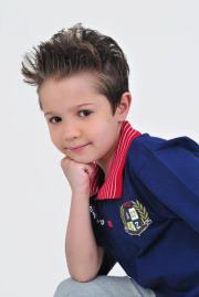 Amo o gustavinho do idolos kids sou seguida por o @chaysodabarbara