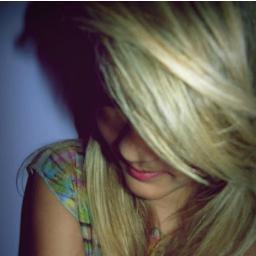 photoshoop_'s profile picture. 15anos, ariana, ADTR-ETF-Asking Alexandria, Ciumenta, Carinhosa, Carente, Frio, Noite, Scremo,Animes, Bebidas,♥