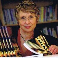 Misha Herwin (@mishaherwin) Twitter profile photo
