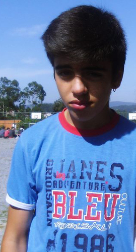 Amo downhill, futebol, francesinha e praia ;D