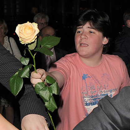 sparkspark's profile picture. h a i.