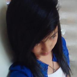 JuliCardenas32's profile picture. 