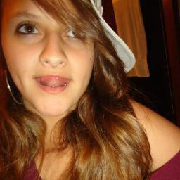 uma menina que curti, eclética,amigos,viajar...tudo de bom que a vida nos oferece:)   http://t.co/K2ljOu2hBZ