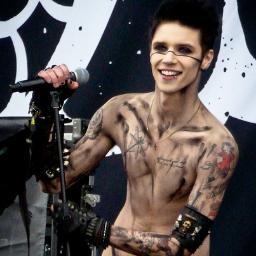 Black Veil Brides ↯∞↯ Vida social? Não,desculpe,estou esperando o Wretched And Divine ♥
