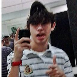 Aquele cara q vc tenta imitar mas nunca vai conseguir ser, pq sou igual a hawaianas recuso imitaçoes owiewoei'