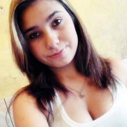 20anos ,Sagitariana ,Corinthiana,baladeira,sonhadora,amo chocolate,viciada em sapatos ,bolsas,esmaltes e Make e apaixonada por Nx Zero & Restart