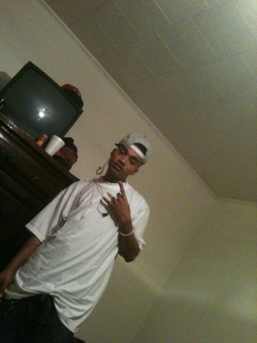 MONEY MONEY MONEY DHATS DA ONLY THING DHAT KEEP ME FROM YHU.....