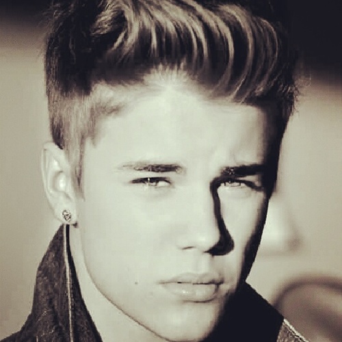 Been loving  J.B. since '09.. never looked bck.. I'm silly, fun, sensitive..lol luv making new friends. #BELIEBER xP xD