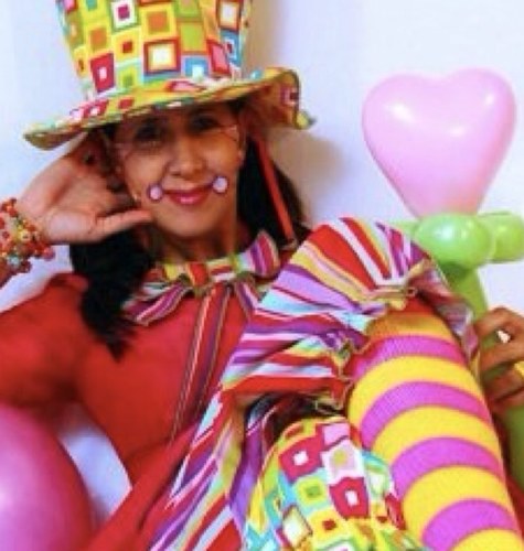 Entertainer - face painter  - magician - party organizer - ballon art maker