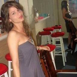 I'm an island gurl at ♥ and that'll never change. I've got the sunset in my veins. Danza Kuduro.