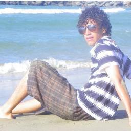 Persona humilde, Amo a Dios y a la musica en todos los sentidos. Baterista y
 Estudiante de Computacion LUZ en Formacion