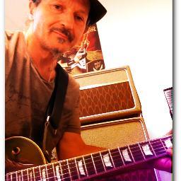 AndrMuller3's profile picture. Compositeur guitariste groupe Puzzle - FLY - Dreamers Band - LP vinyle - CD - Réalisations poste production...