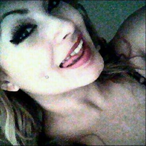 Follow me i follow back mothafuxkas stay high ^.^