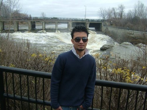 Electrical Engineer at your service. Loves watching ice hockey. pucking politics
