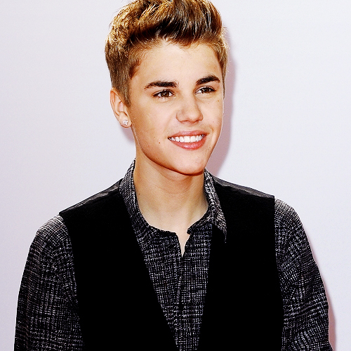 Bieber_hipster's profile picture. Let's go, crazy crazy crazy till we see the sun ! Bieber / 1D / Cher / Selena